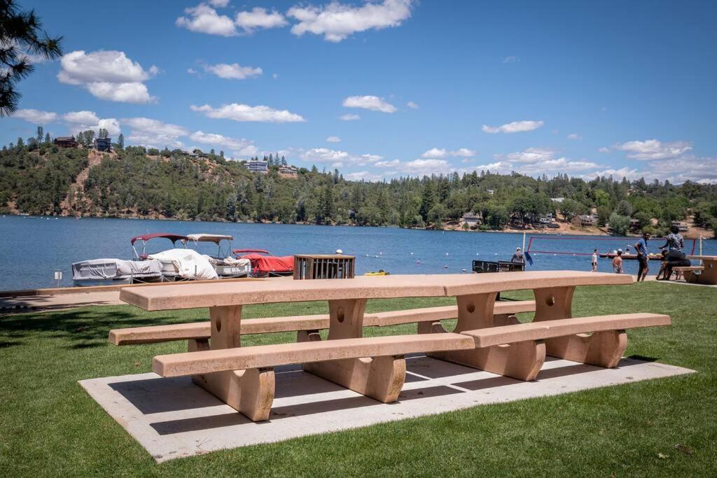 New Luxury Lake House In Pine Mountain Lake Close To Yosemite! Perfect For All Seasons! Great For Retreats, Getaways, Celebrations, And More! Groveland Exterior foto