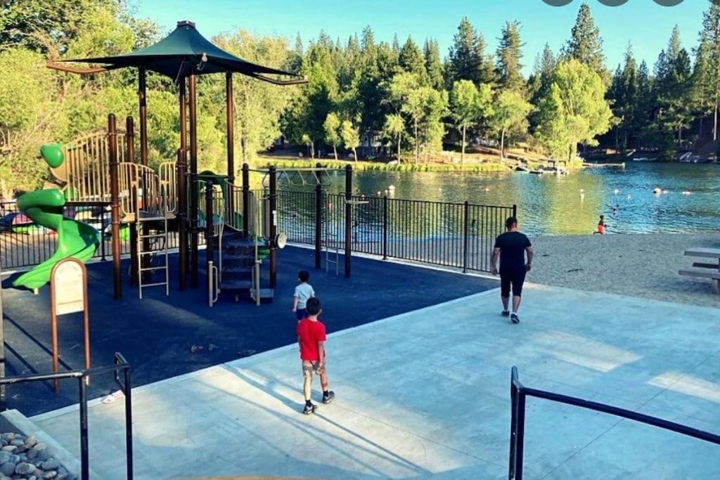 New Luxury Lake House In Pine Mountain Lake Close To Yosemite! Perfect For All Seasons! Great For Retreats, Getaways, Celebrations, And More! Groveland Exterior foto