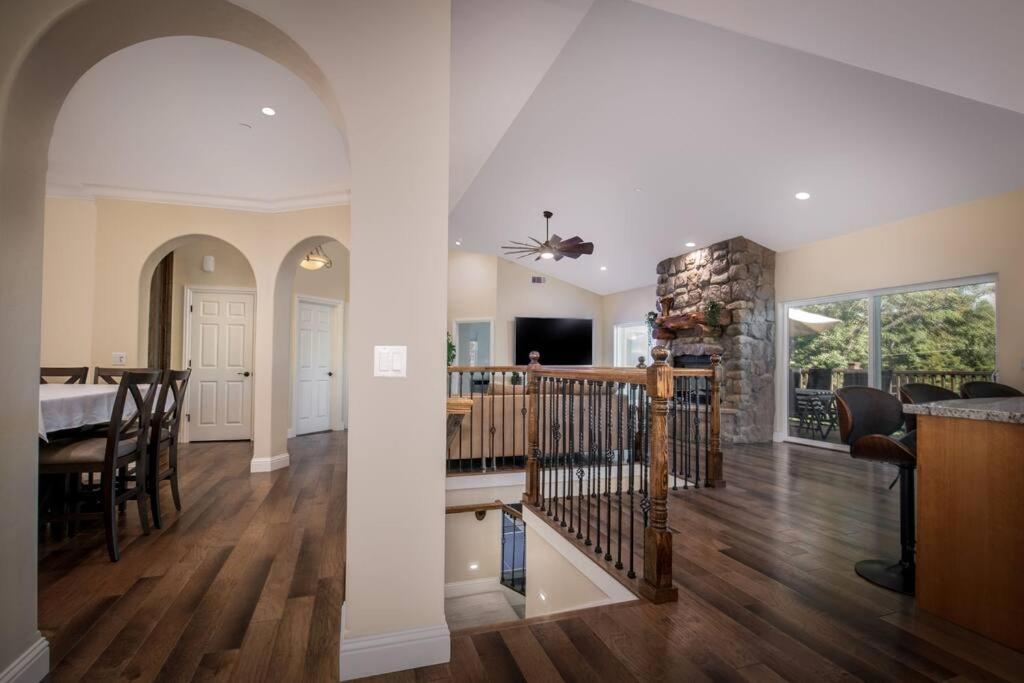 New Luxury Lake House In Pine Mountain Lake Close To Yosemite! Perfect For All Seasons! Great For Retreats, Getaways, Celebrations, And More! Groveland Exterior foto