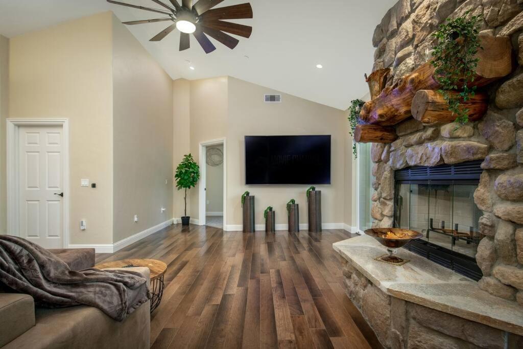 New Luxury Lake House In Pine Mountain Lake Close To Yosemite! Perfect For All Seasons! Great For Retreats, Getaways, Celebrations, And More! Groveland Exterior foto