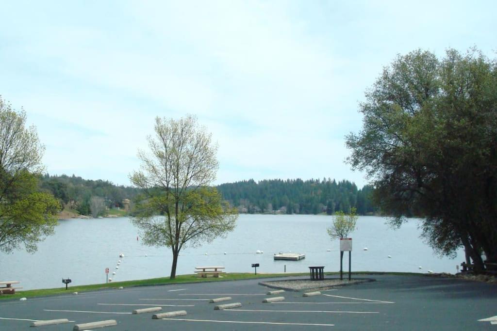 New Luxury Lake House In Pine Mountain Lake Close To Yosemite! Perfect For All Seasons! Great For Retreats, Getaways, Celebrations, And More! Groveland Exterior foto