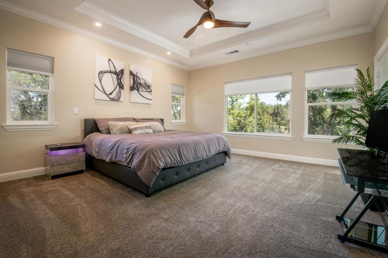 New Luxury Lake House In Pine Mountain Lake Close To Yosemite! Perfect For All Seasons! Great For Retreats, Getaways, Celebrations, And More! Groveland Exterior foto